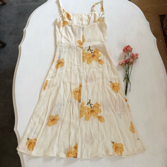 Reformation Afternoon Dress in Tangiers - Picture 6 of 9